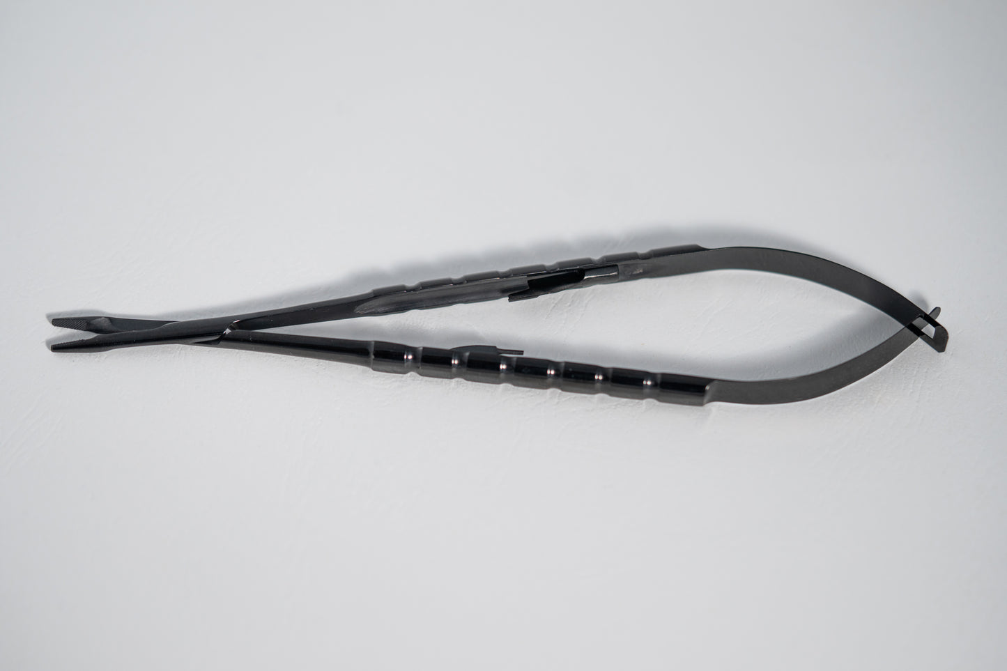 Castro Viejo with Integrated Scissors